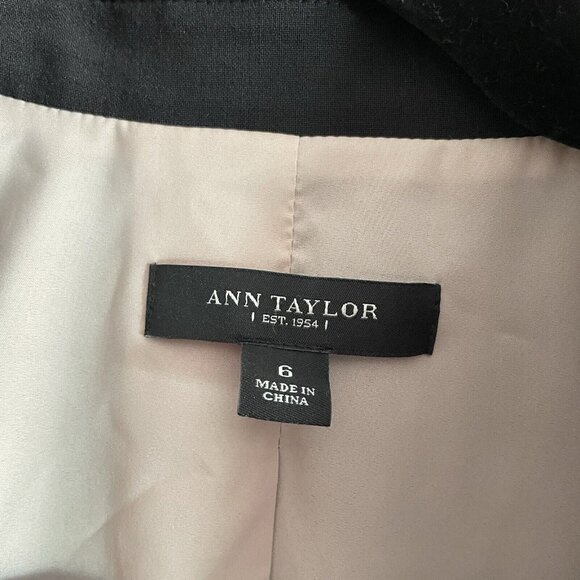 Ann Taylor Black Blazer - Picture 8 of 11